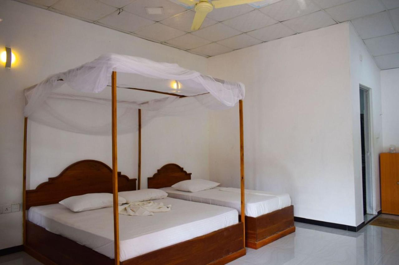 Mithra Paradise Beach Hotel Nilaveli Exterior photo